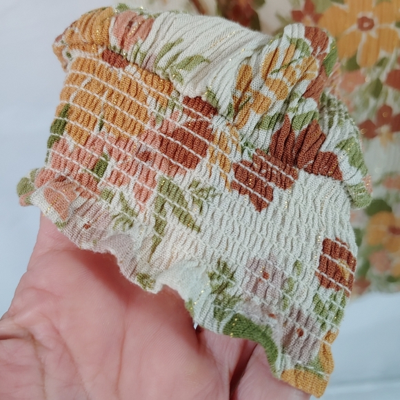 CUPCAKES AND CASHMERE FLORAL PULLOVER TOP (154) - Picture 5 of 16